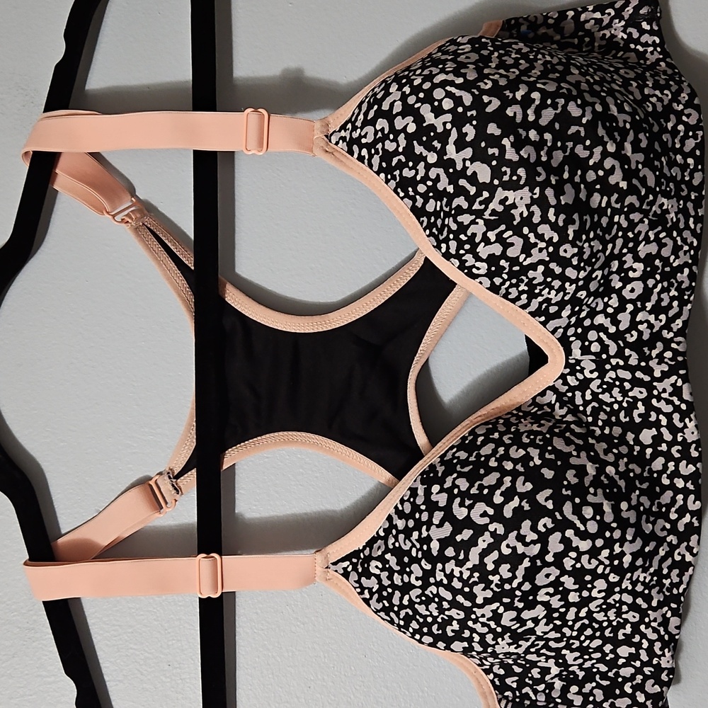Pro Player Black and Pink Patterned Racerback Wireless Bra Size 1XL